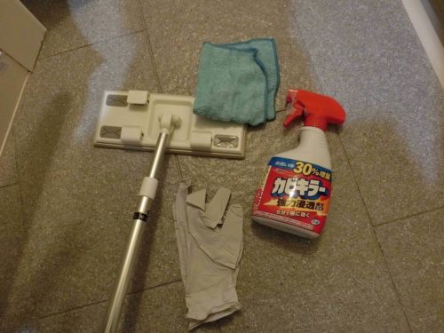 風呂天井の大掃除