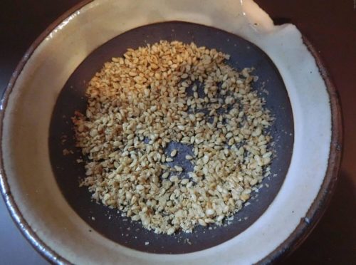 【かもしか道具店】溝がなくてもしっかりすれる新しいすりバチ