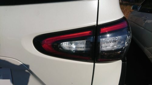 シエンタハイブリッドのバックライト交換（比較あり）