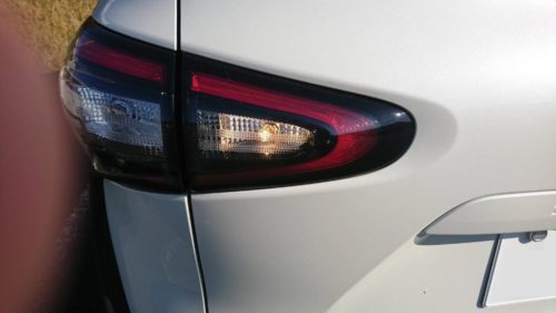 シエンタハイブリッドのバックライト交換（比較あり）