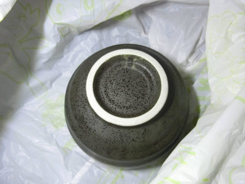 【DIY】茶碗に綺麗に底穴を開けて植木鉢に変える