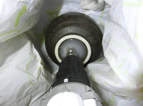 【DIY】茶碗に綺麗に底穴を開けて植木鉢に変える