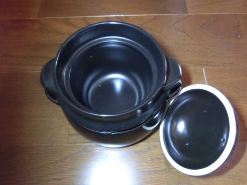 【自炊】土鍋で少量でも美味しいご飯を炊く「黒楽 かまどご飯釜」