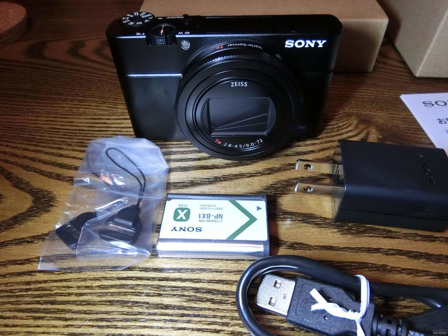 高級コンデジ（SONY RX100M7）を購入