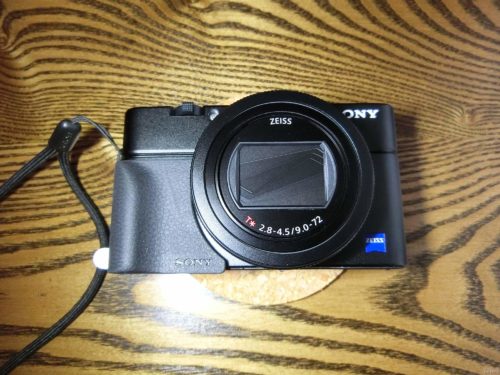 高級コンデジ（SONY RX100M7）とアクセサリーたちを購入