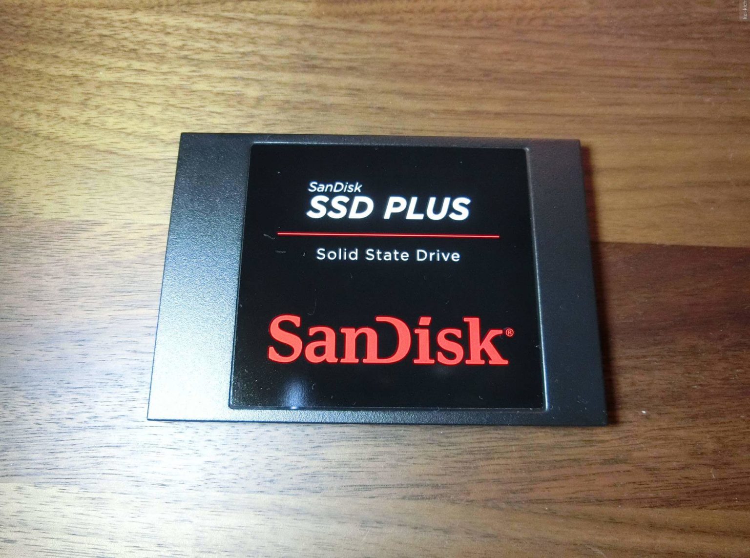 【DIY】HP ENVYのHDDのSSD換装とバッテリーの膨張