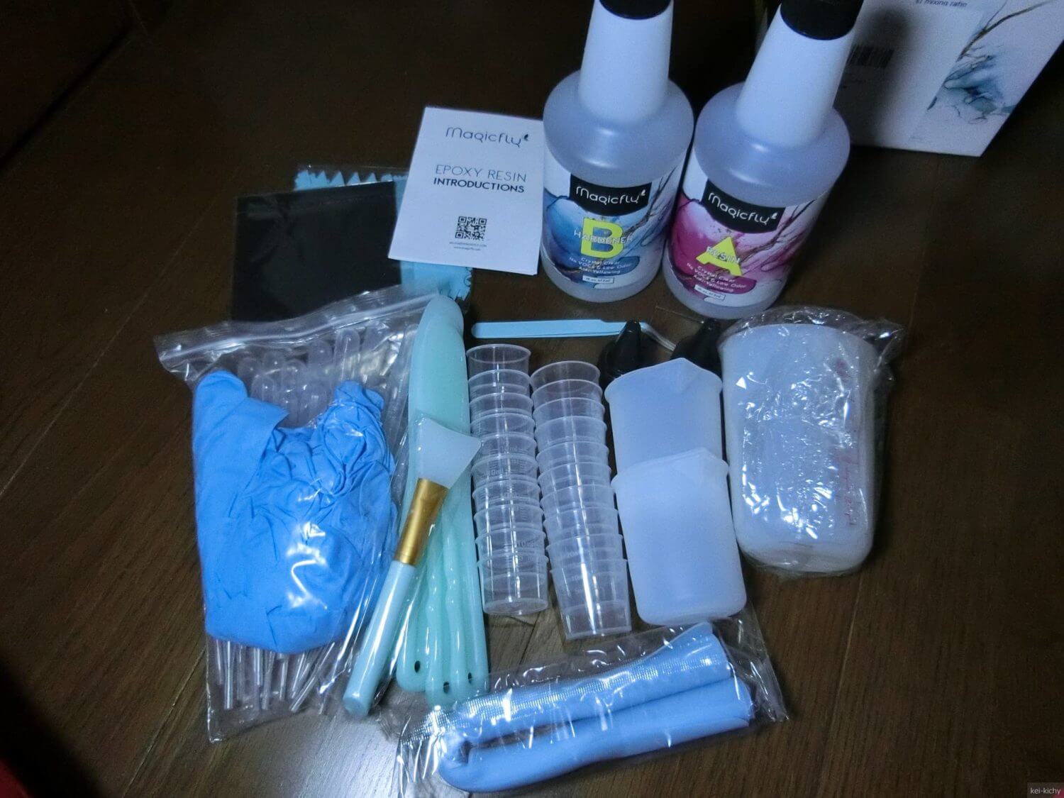 思い出のお菓子をエポキシ樹脂で固めて保存した話