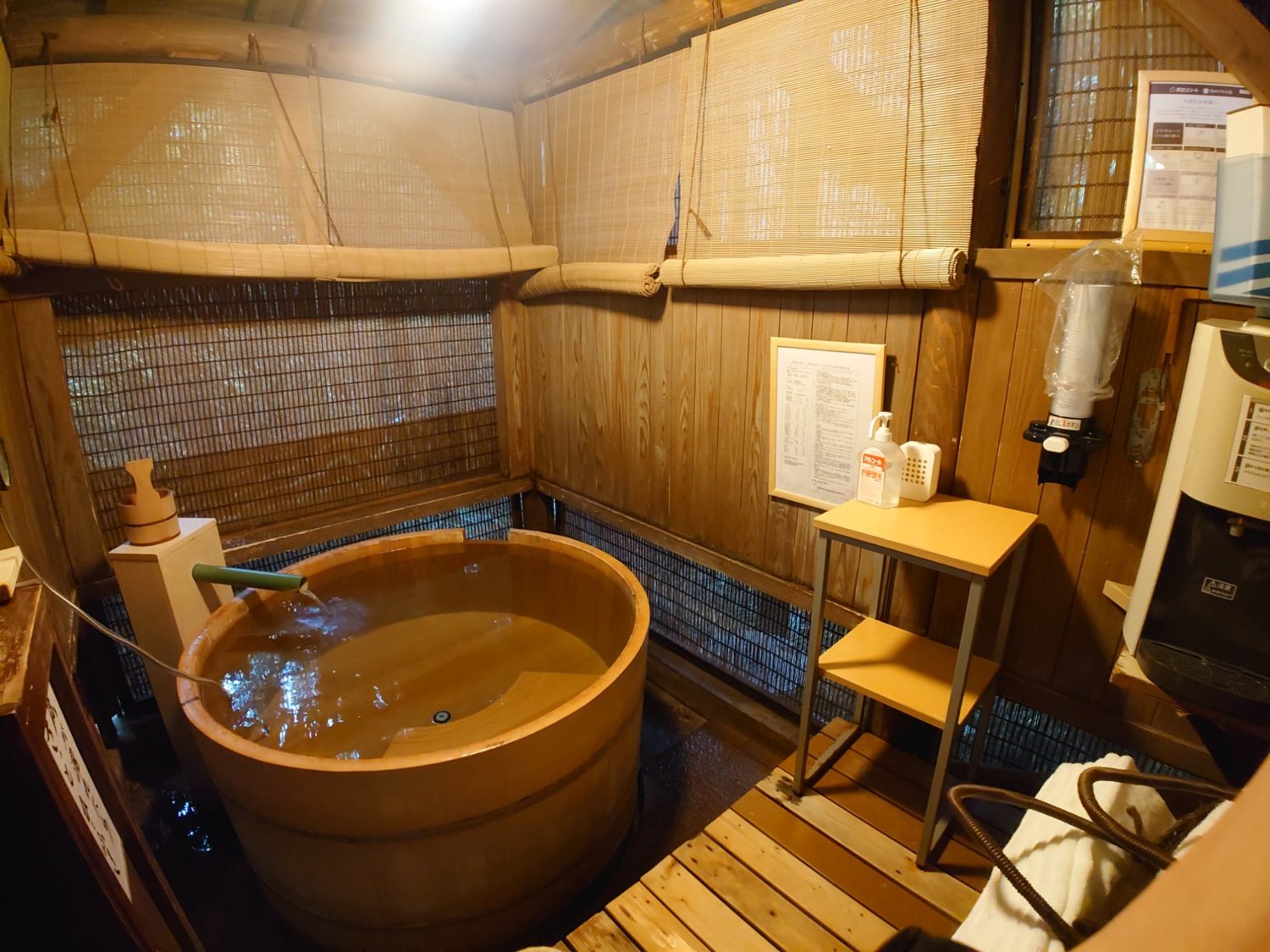 箱根小涌谷 水の音 貸切風呂 はな樽の湯